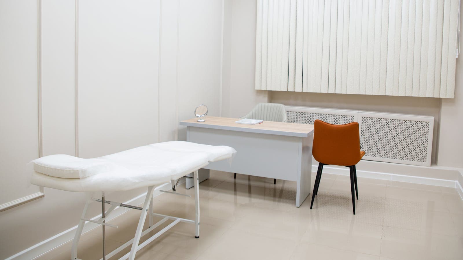 Calm, modern treatment room for Deep TMS